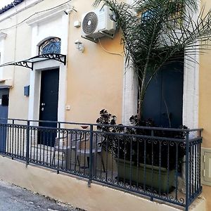 Spa Suite Sicilia - Intera Casa Con Spa Privata Jacuzzi Sauna Bagno Di Vapore Ad Uso Illimitato